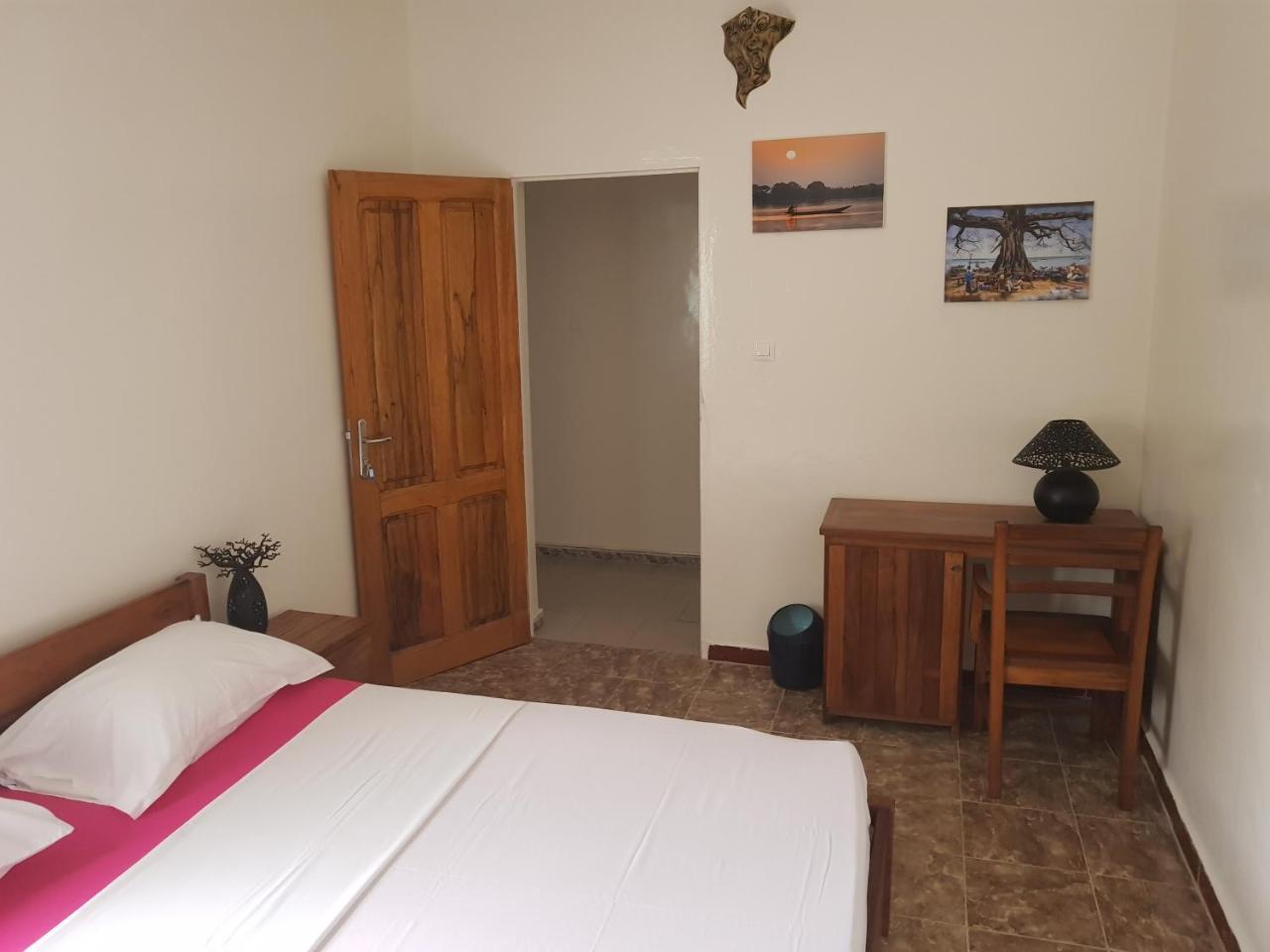 Villa Ty Milyn Mazela Sa Dakar Bagian luar foto