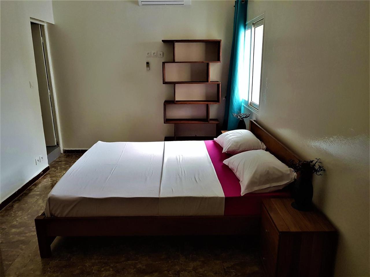 Villa Ty Milyn Mazela Sa Dakar Bagian luar foto